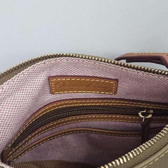 Dooney & Bourke Dillen taupe letter carrier H 8.5" x W 2" x L 8.25" - Picture 10 of 16